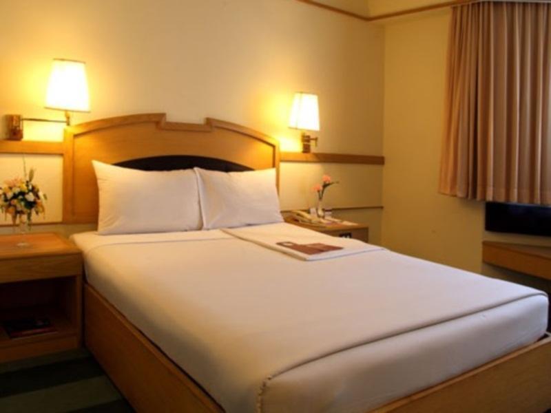 Chon Inter Hotel Chonburi Ruang foto