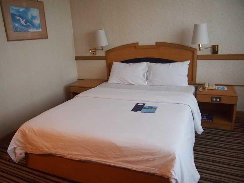 Chon Inter Hotel Chonburi Bagian luar foto