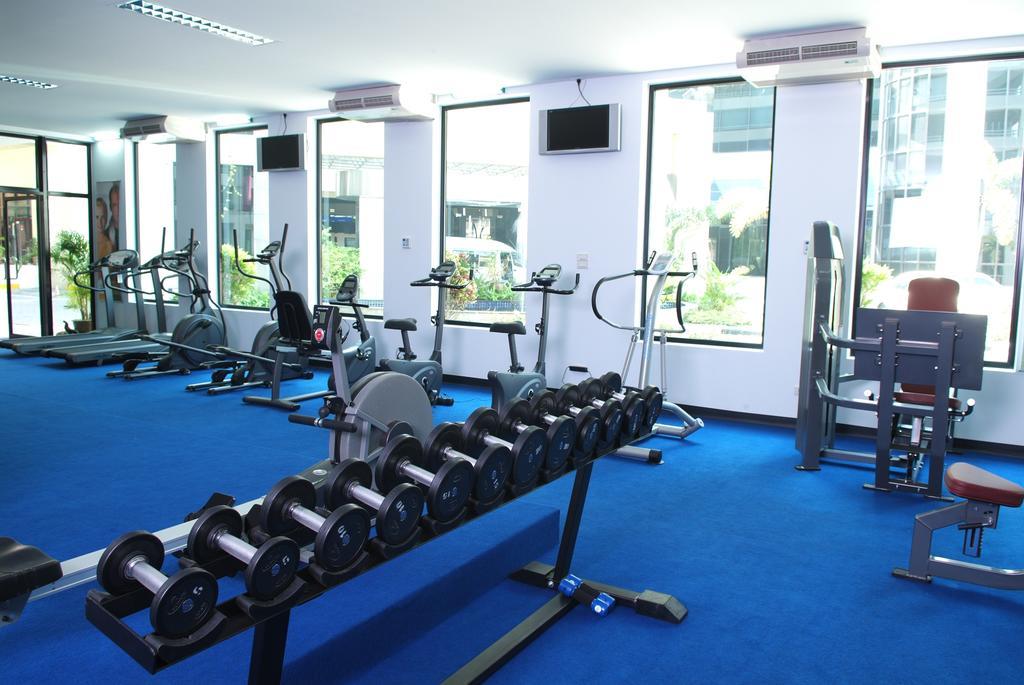 Chon Inter Hotel Chonburi Bagian luar foto