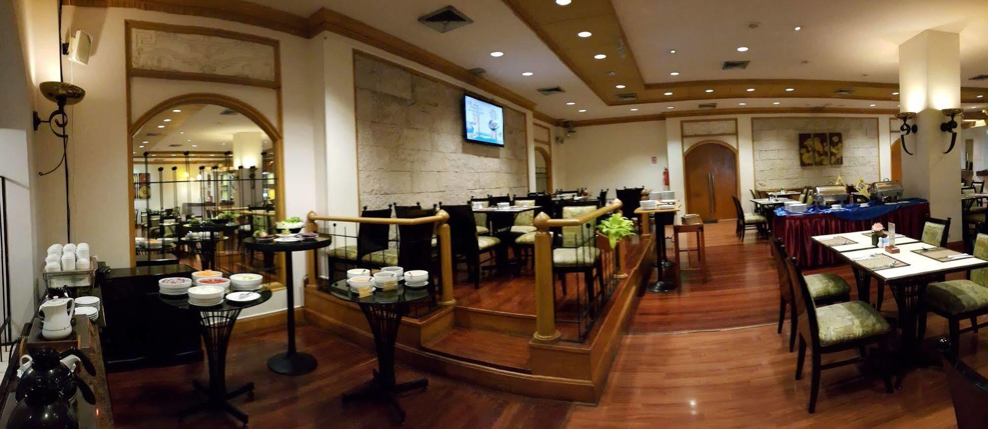 Chon Inter Hotel Chonburi Bagian luar foto