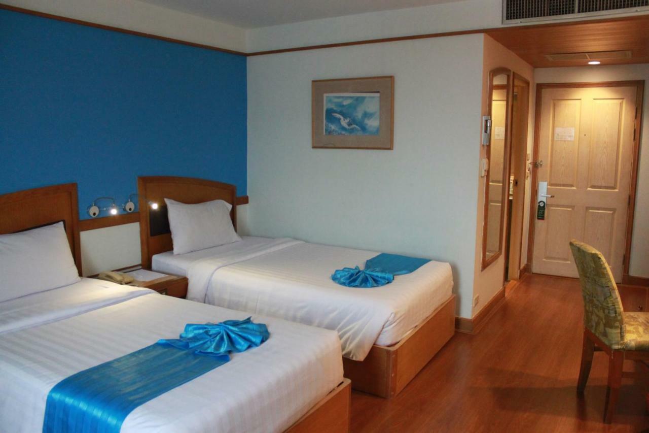 Chon Inter Hotel Chonburi Bagian luar foto