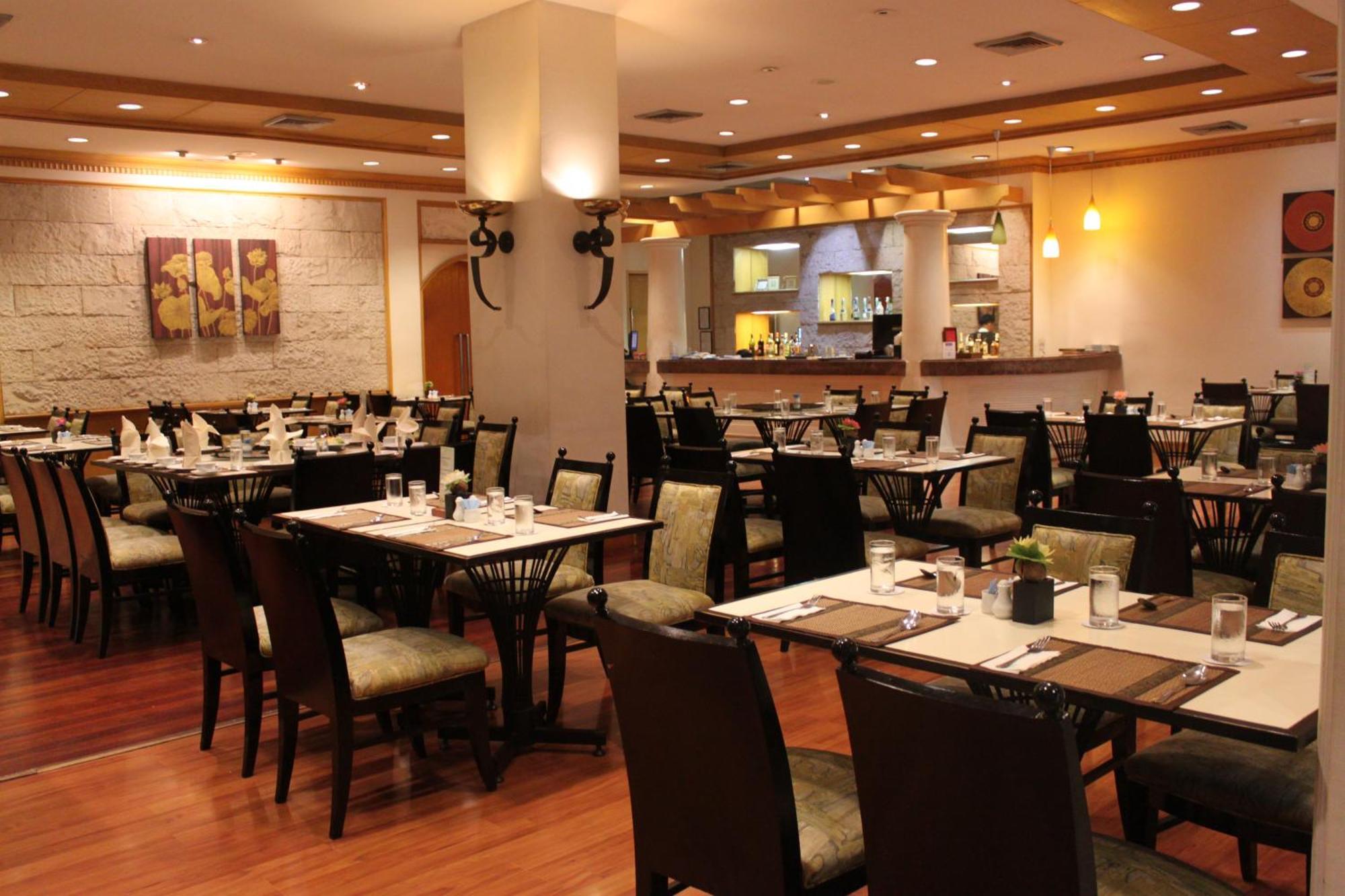 Chon Inter Hotel Chonburi Bagian luar foto